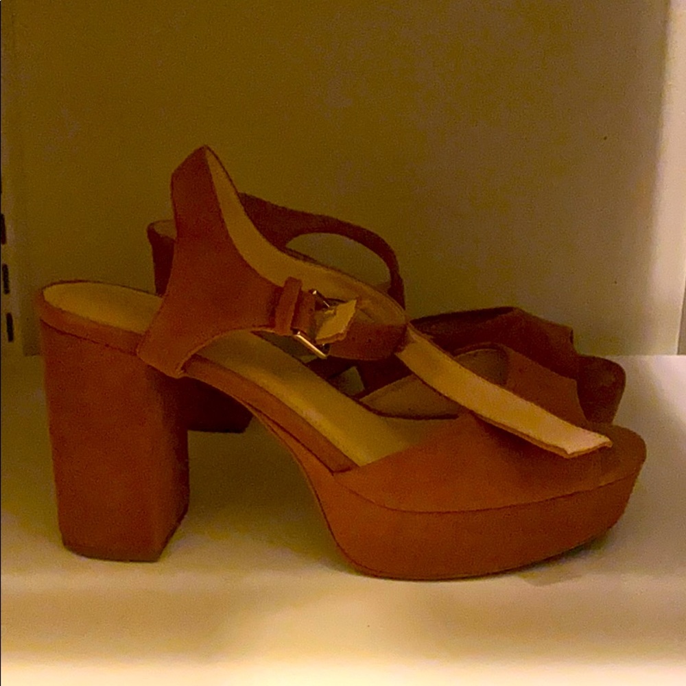 Open toe platform sandals